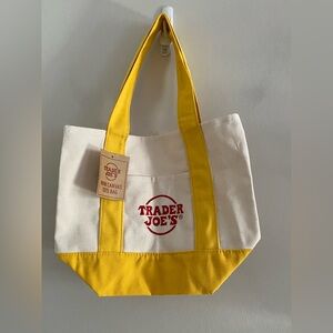 Trader Joe's GREEN and Cream Tote Bag brand new with tag yellow